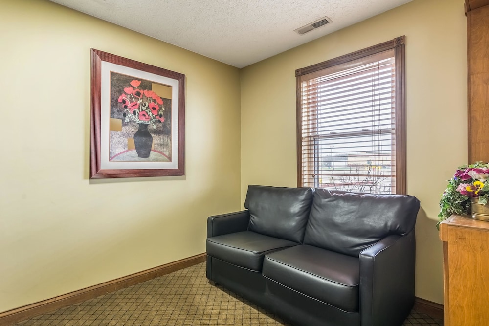 Quality Inn I-74 Batesville 30/41