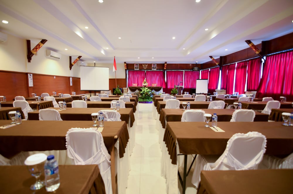 Aneka Lovina Villas And Spa 41/56