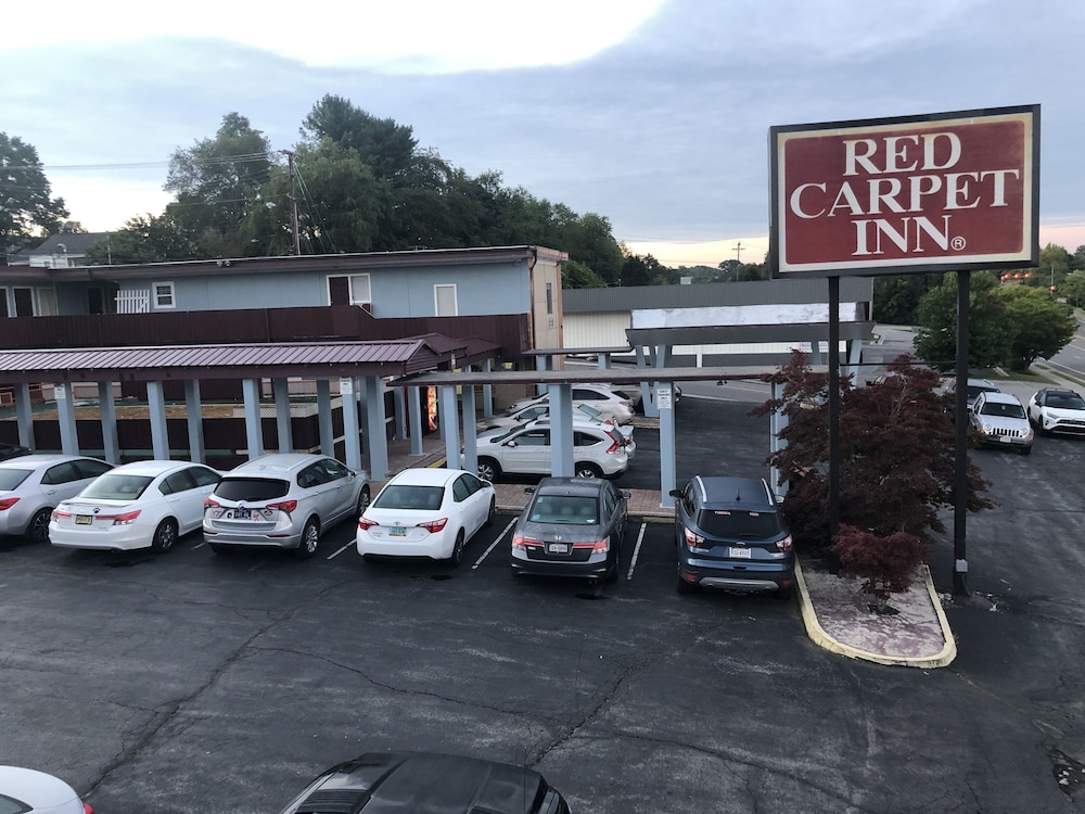 Red Carpet Inn Blacksburg 25/39