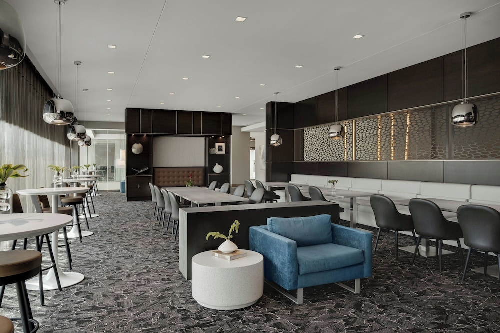 Ac Hotel By Marriott Cincinnati At Liberty Center 29/50