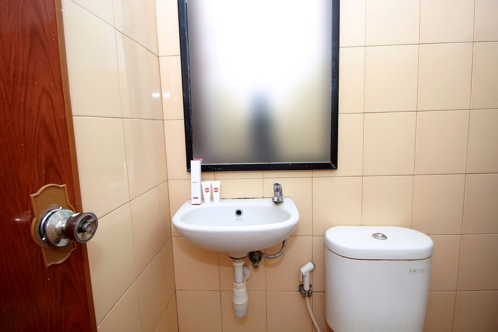 OYO 1678 Jati Exclusive Homestay 43/45