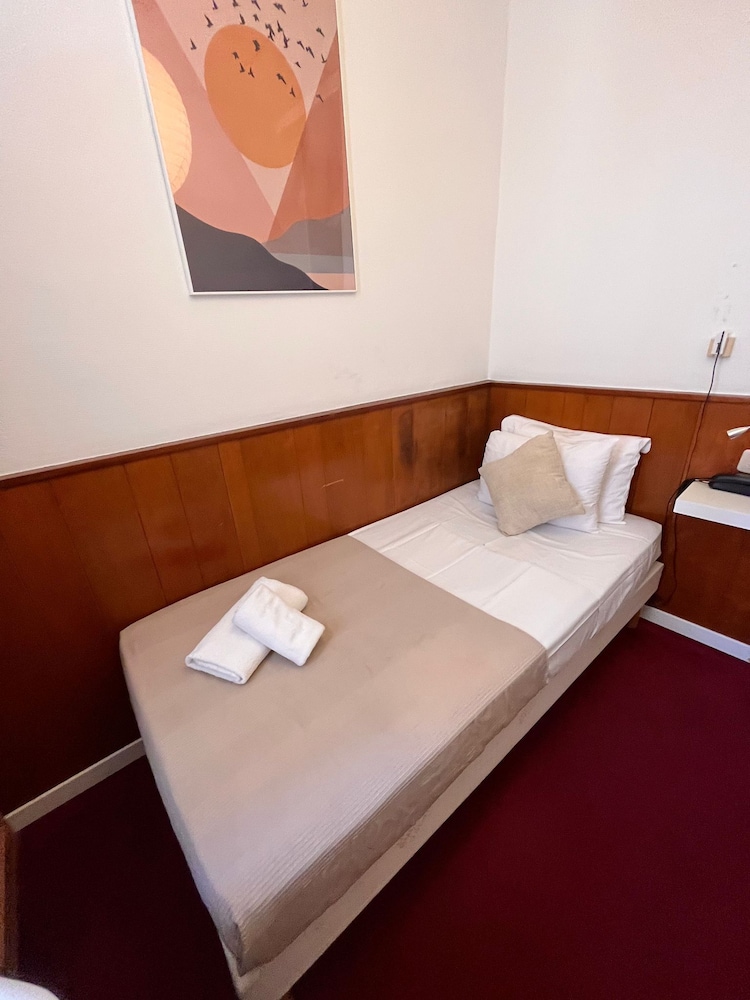 Azurene Royal Hotel 21/67