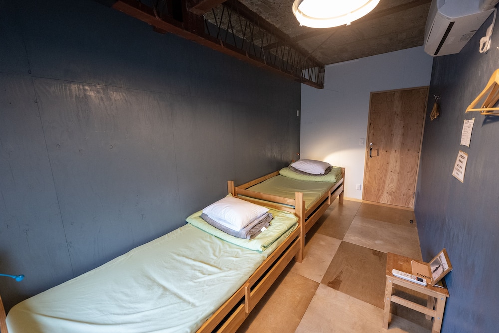 Kamp Houkan Cho Backpacker S Inn Lounge 10/36