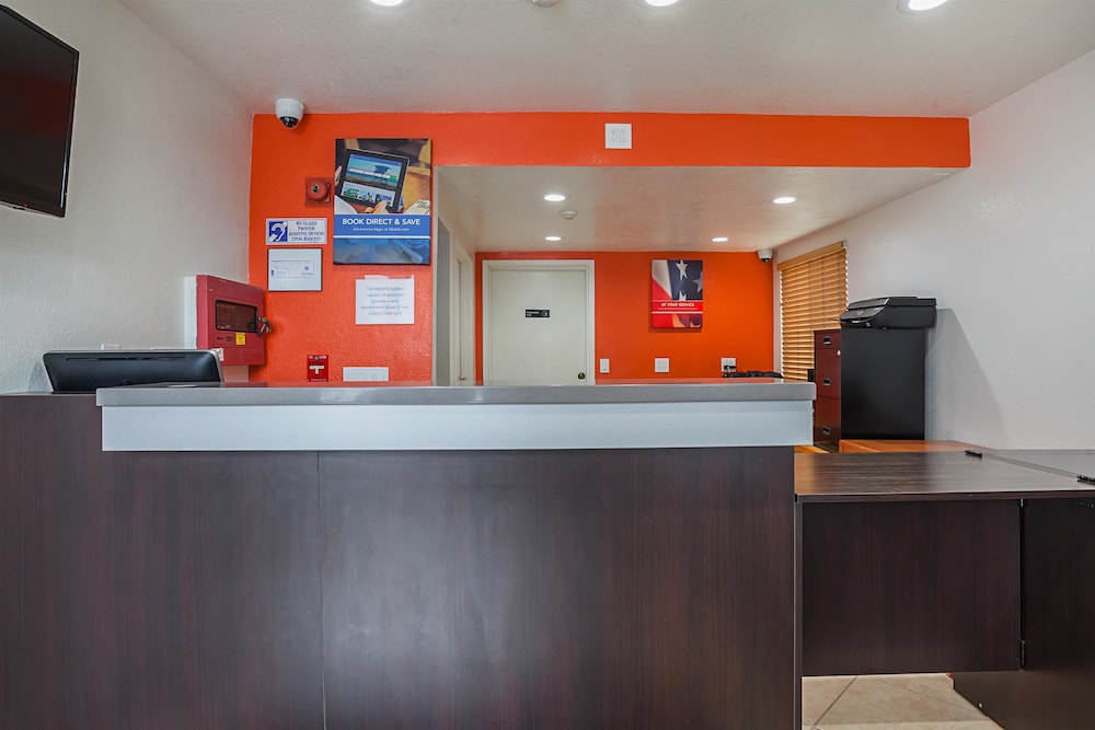 Lobby at Motel6 Ventura, CA - Downtown, VENTURA - CA