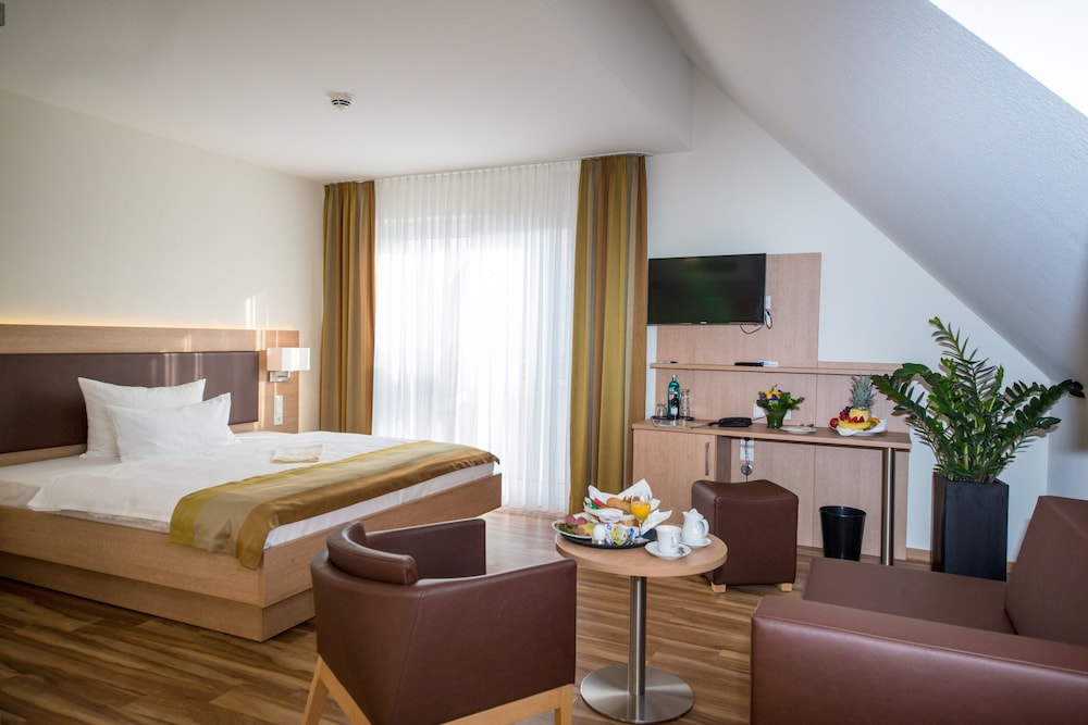 Hotel & Restaurant Goldener Pflug 21/77