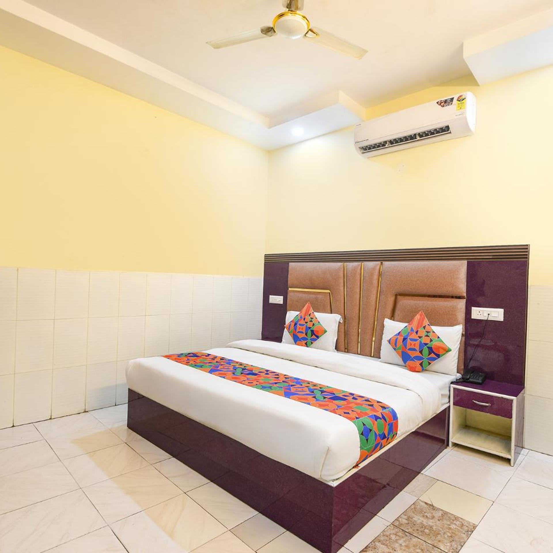 Hotel Surya Palace 6/25