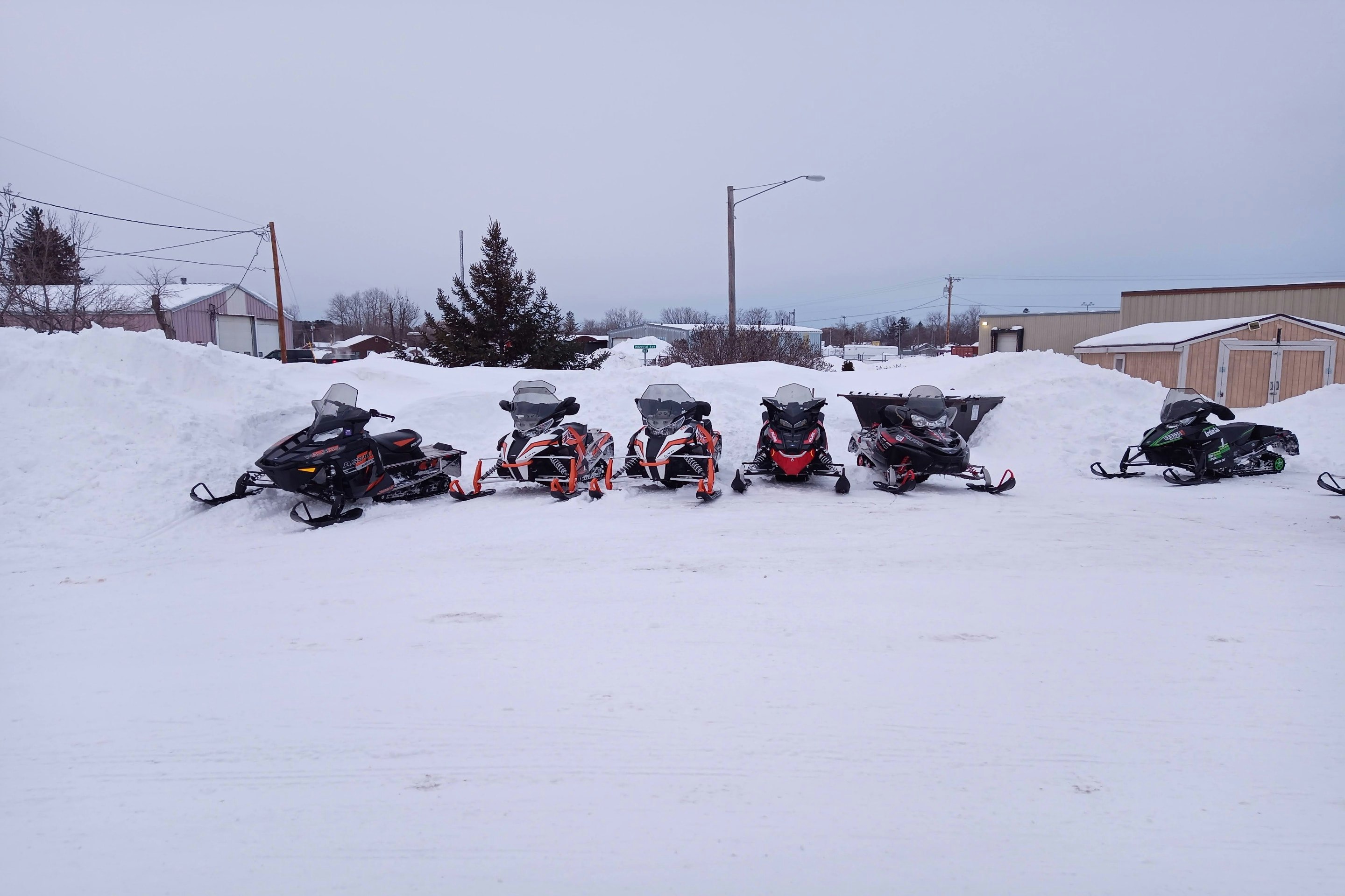 Hotels Voyageur at International Falls MN 22/25