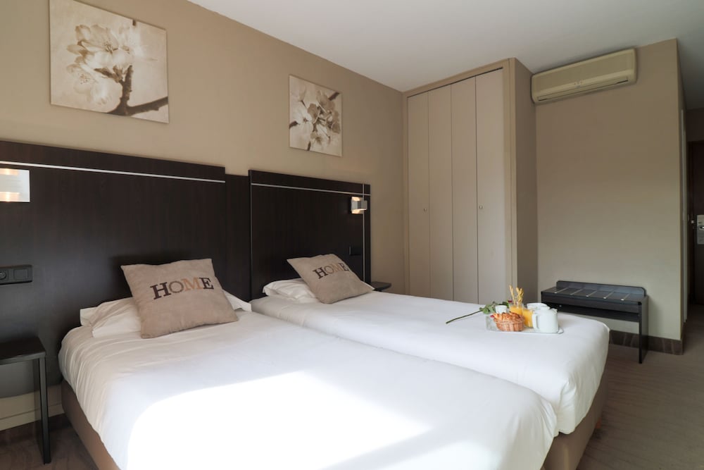 Inter Hotel Le Floreal 29/66