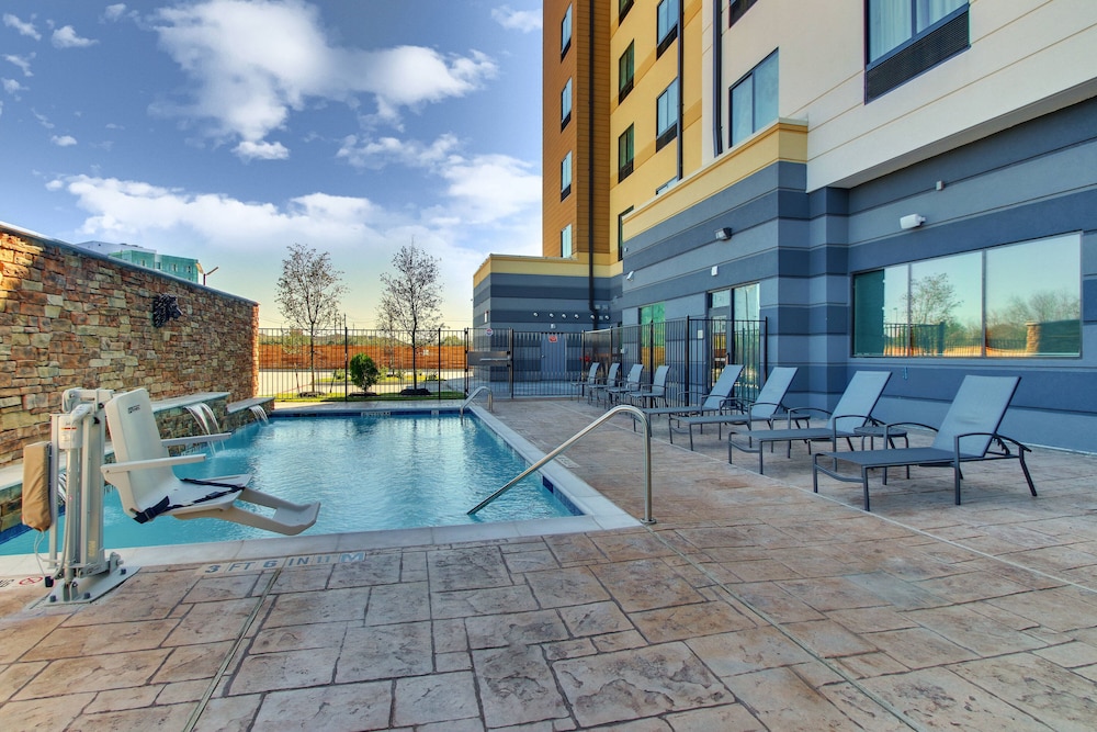 Fairfield Inn And Suites Houston Brookhollow 5/49