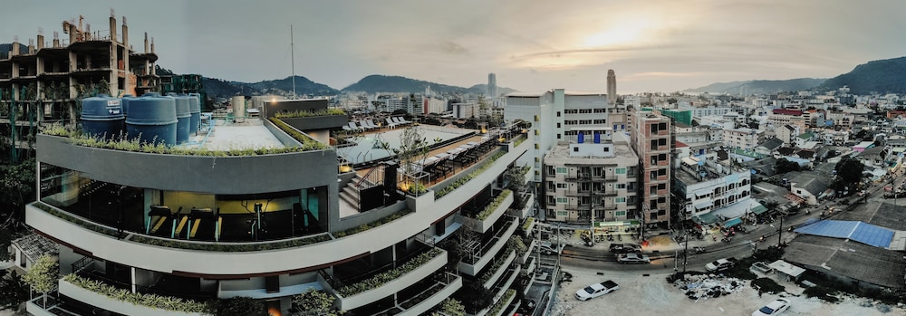 Rak Elegant Hotel Patong 5/69