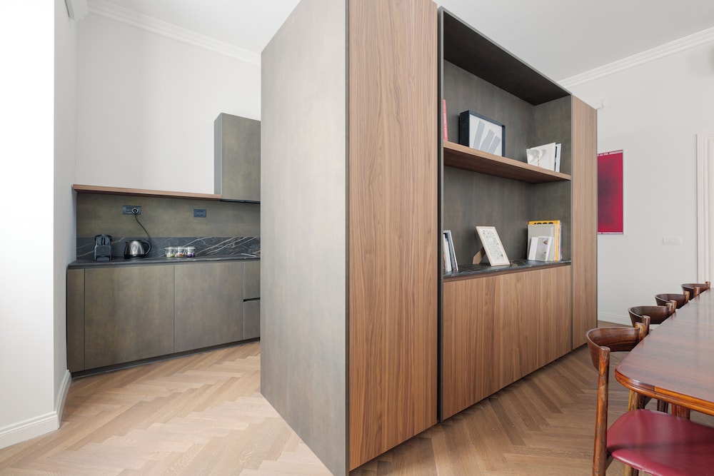 Brera Apartments In San Babila 3/50