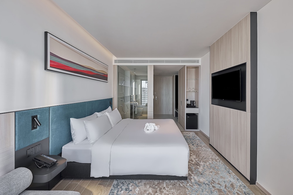 Senior, Queen Bed, Sea View