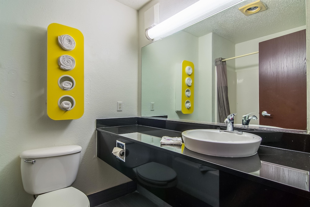 Motel6 Dallas, TX - North - Richardson 51/55