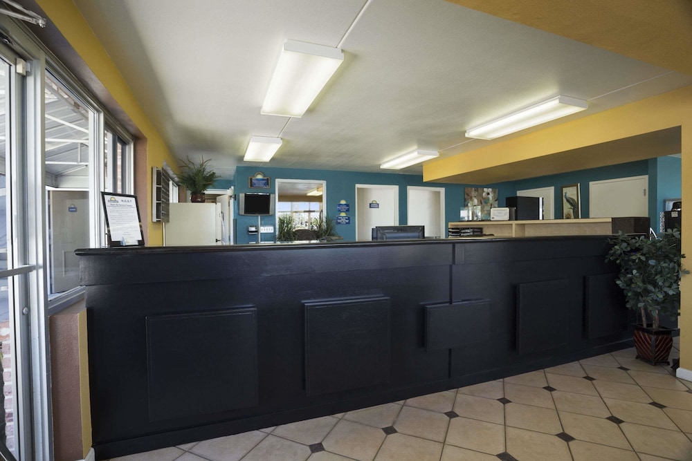 Days Inn By Wyndham Conway 8/33