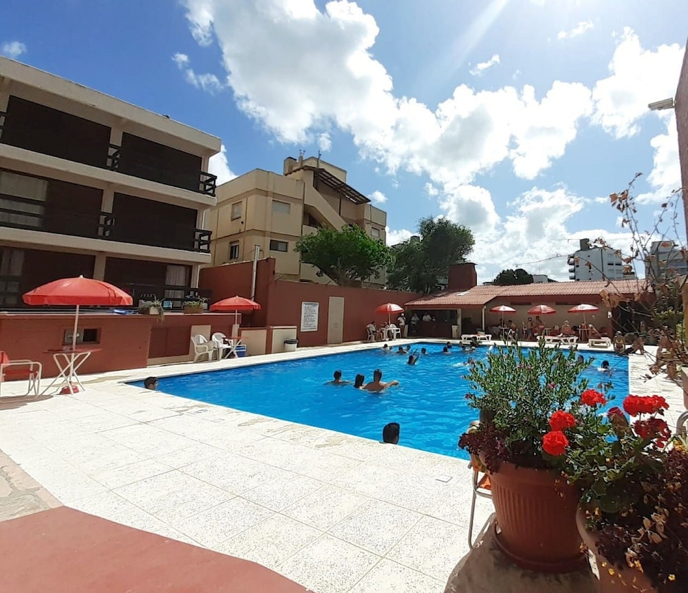 Intersur Villa Gesell 30/35