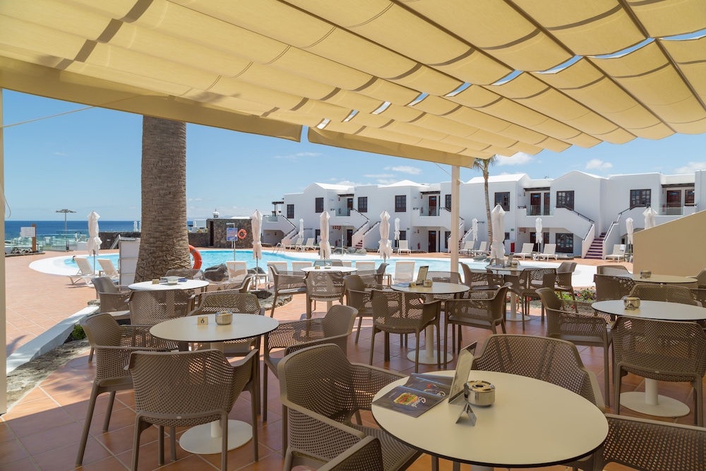 R2 Bahia Kontiki Beach Aparthotel 44/60