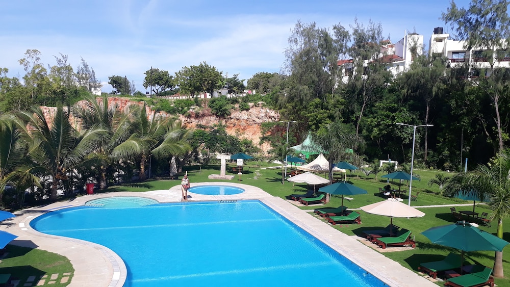 Sunset Paradise Holiday Homes 20/50
