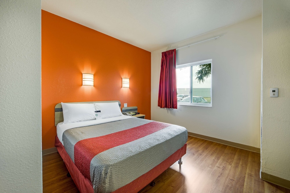 Motel6 Brampton, ON - Toronto 18/33