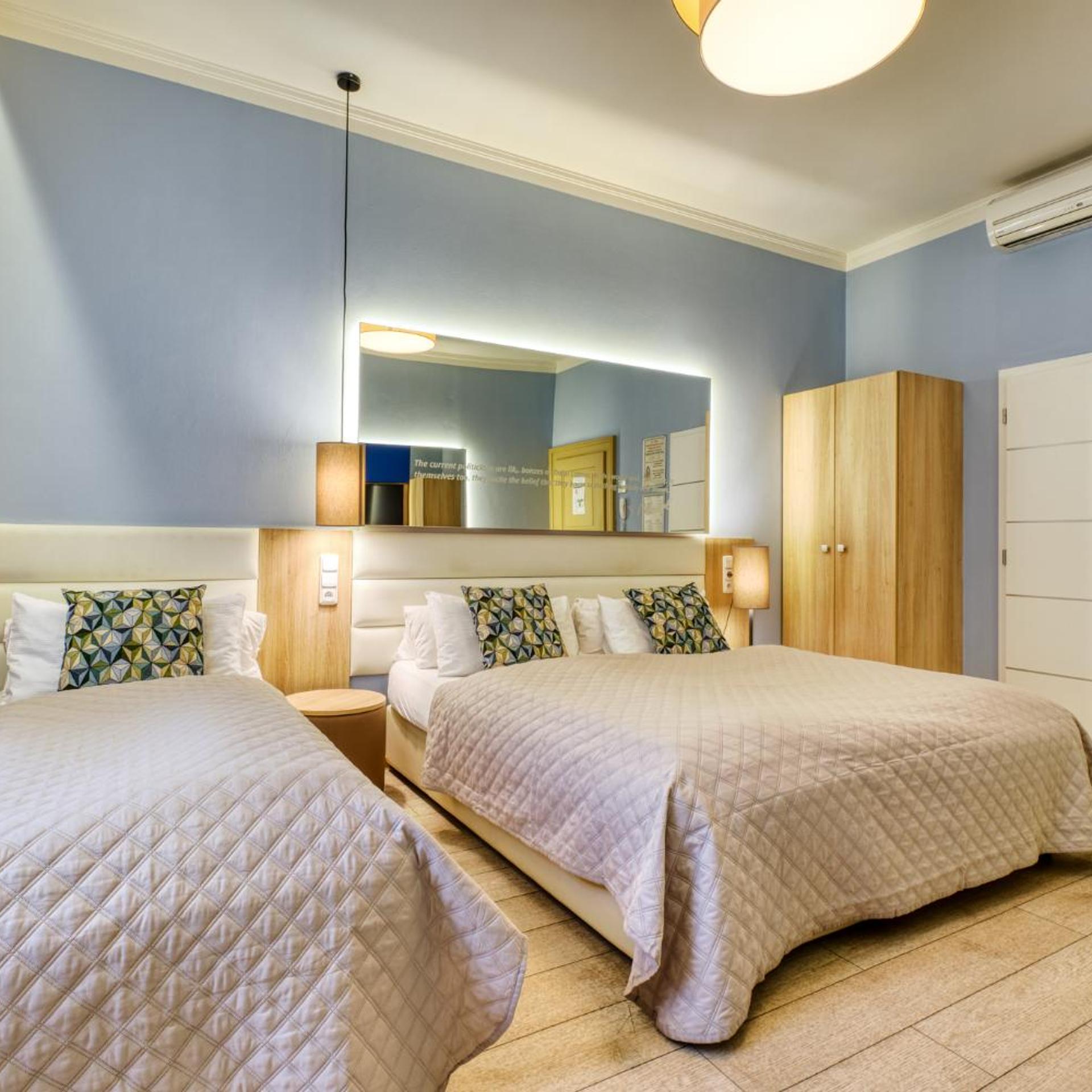 Room, Triple, Garden or Patio View
