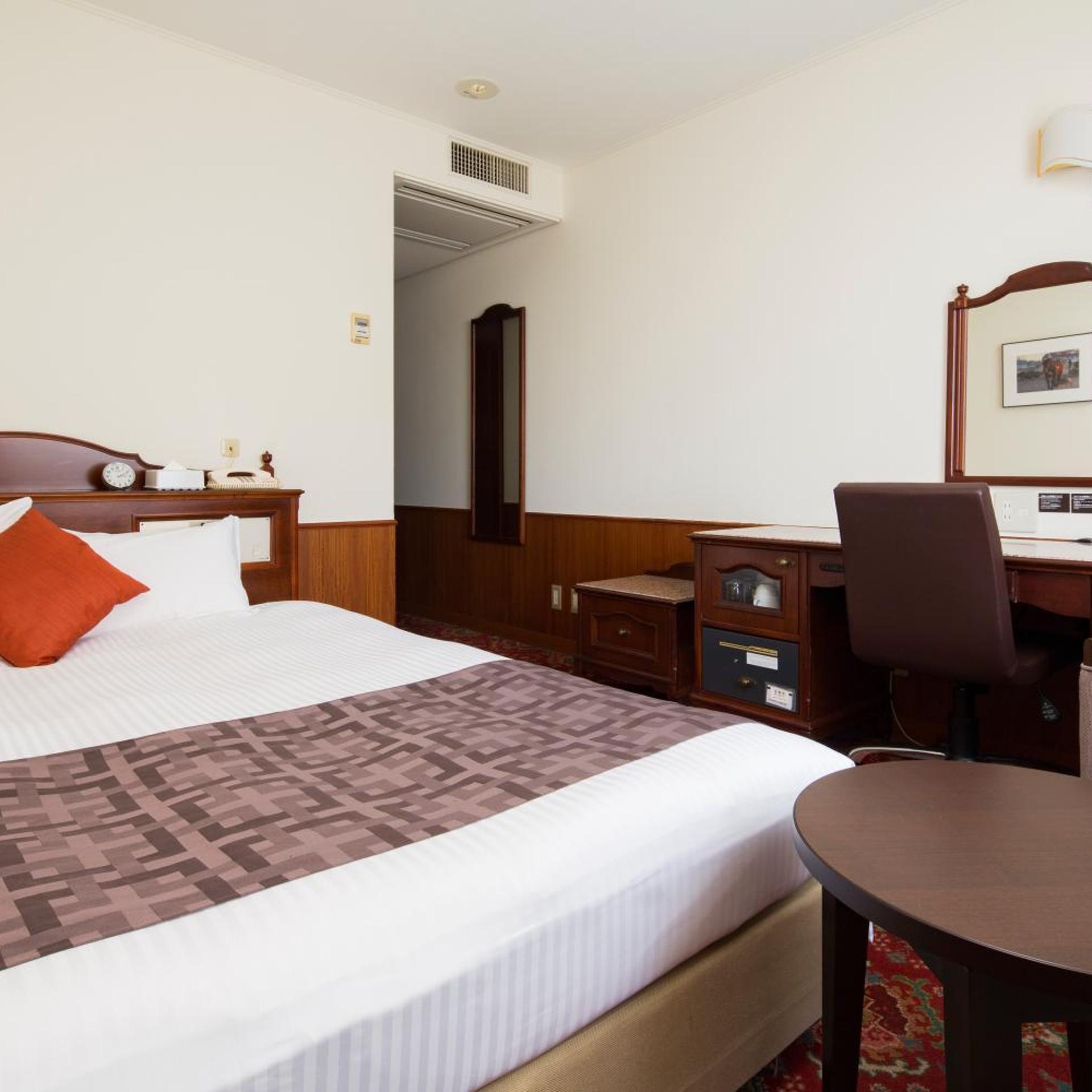 Standard, Single, Double Bed, Smoking