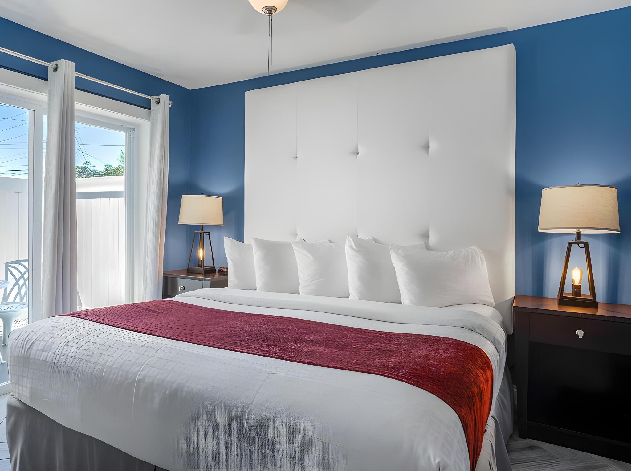 1 Bedroom, Suite, Apartment