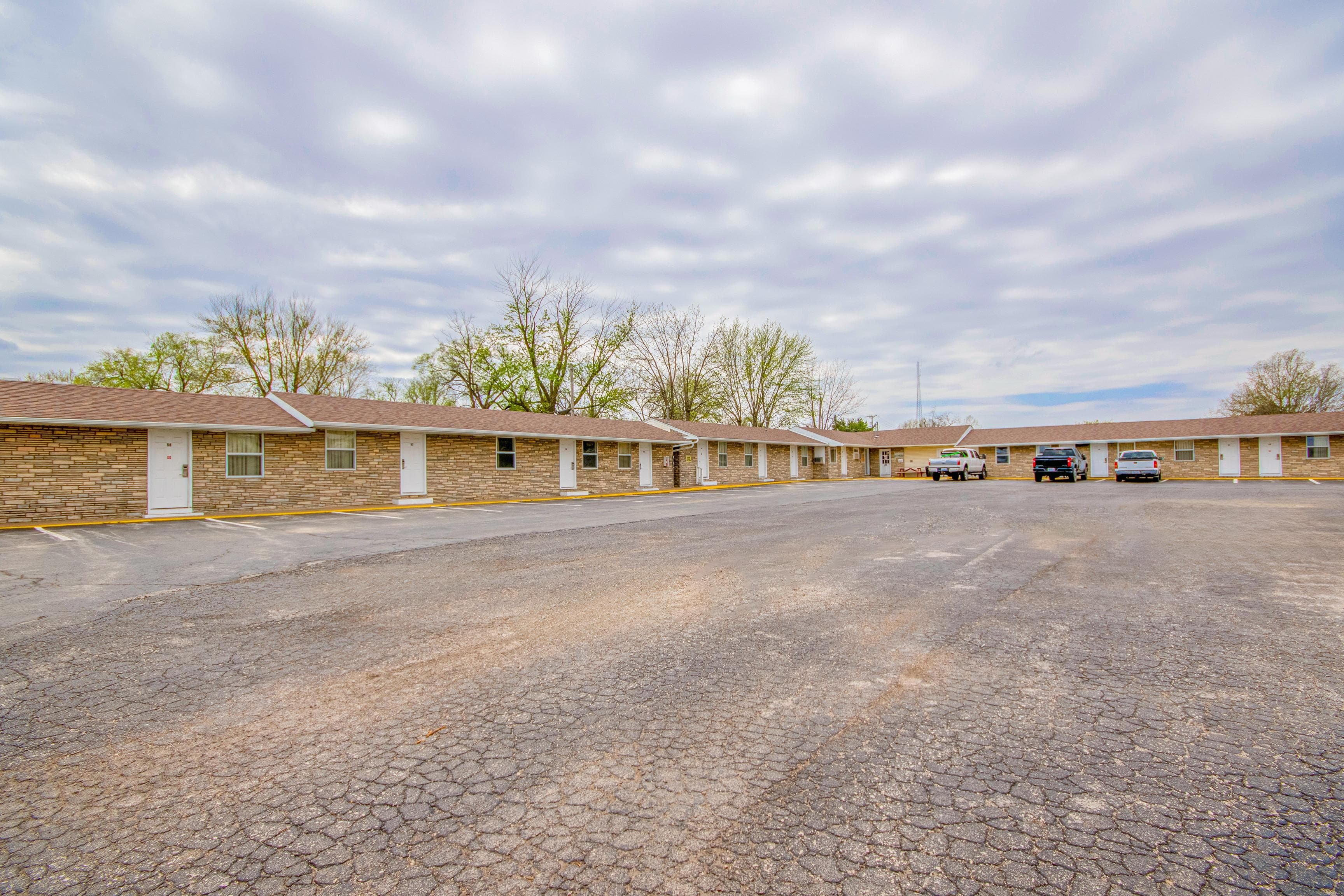 Travelier Motel 50/58