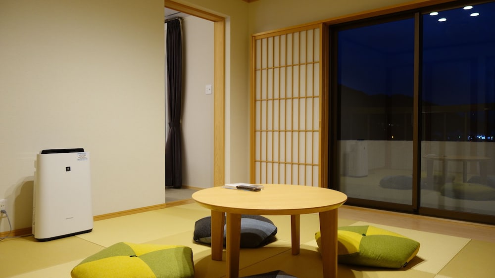 Hotel New Century 26/38
