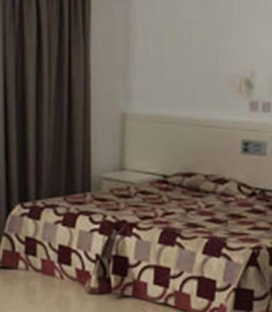 Astreas Beach Hotel 9/50