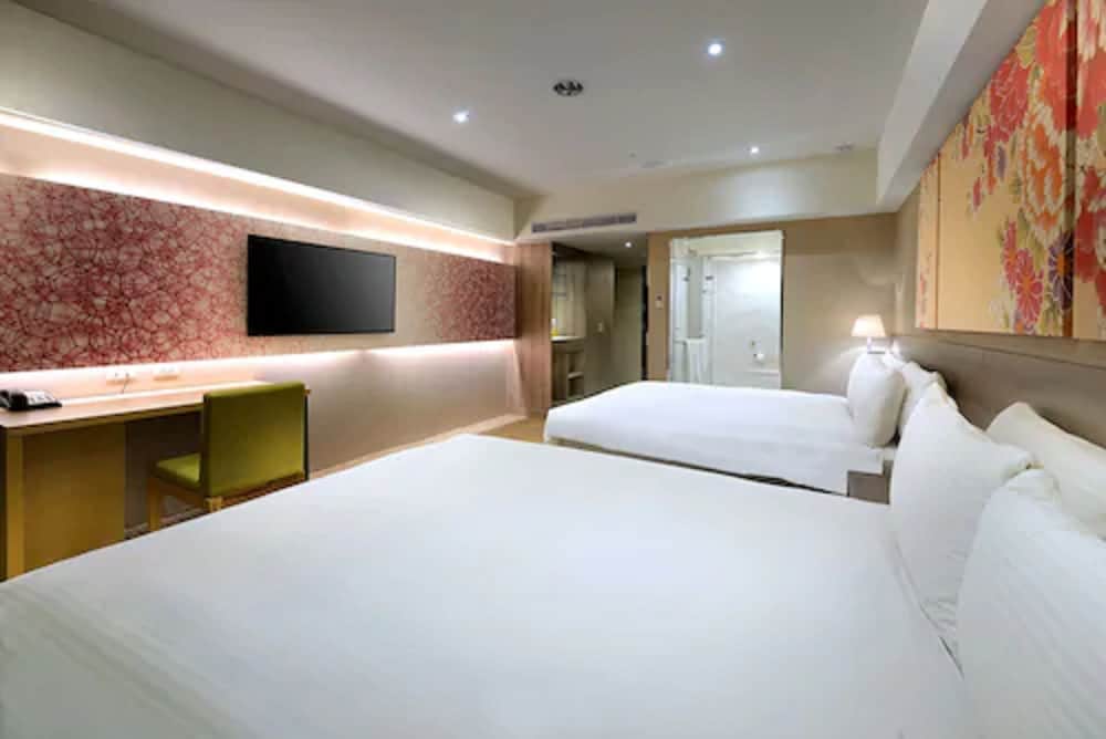 Aeris International Hotel 16/61