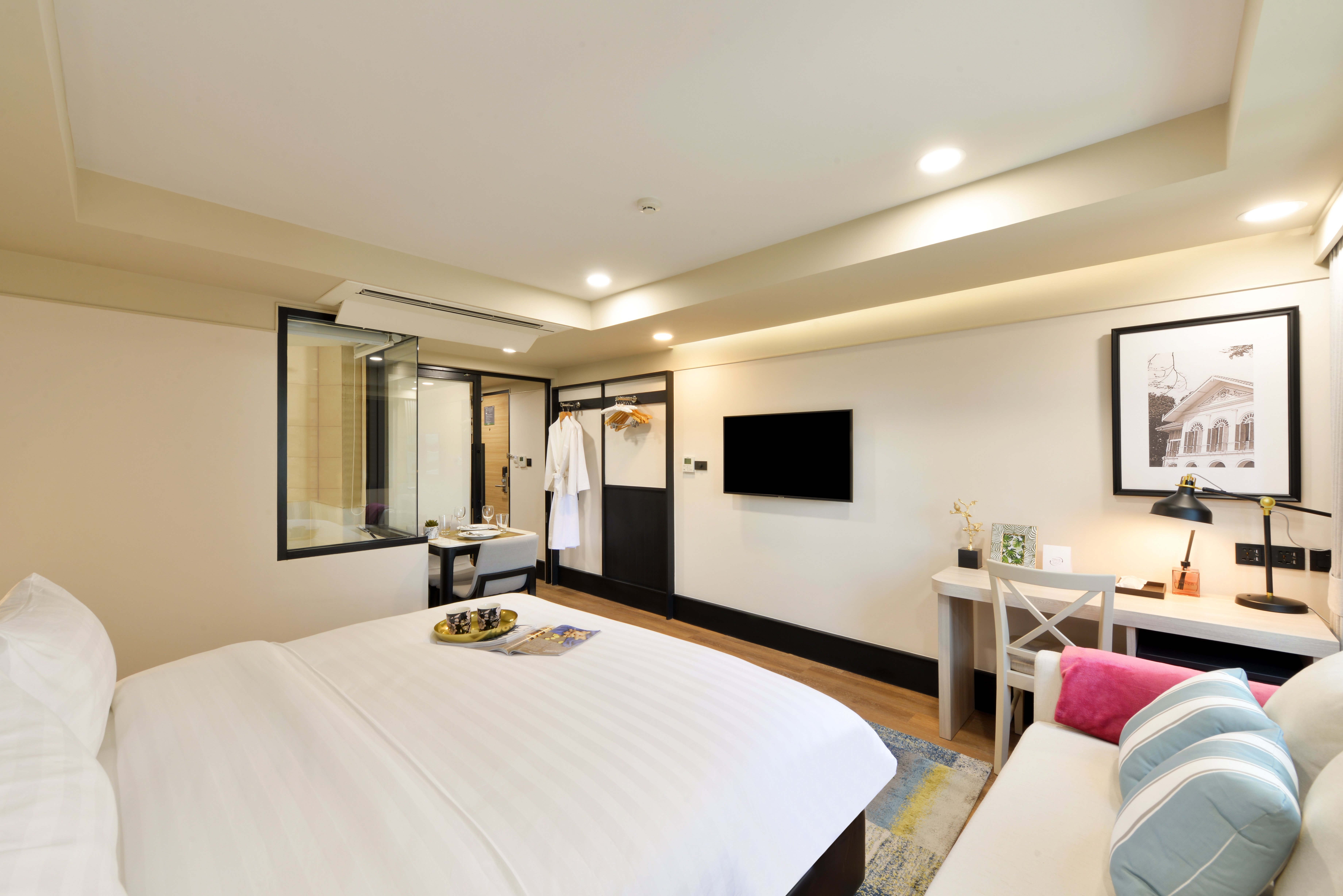 1 BEDROOM, DELUXE