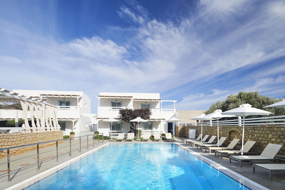 Perigiali Hotel 46/50