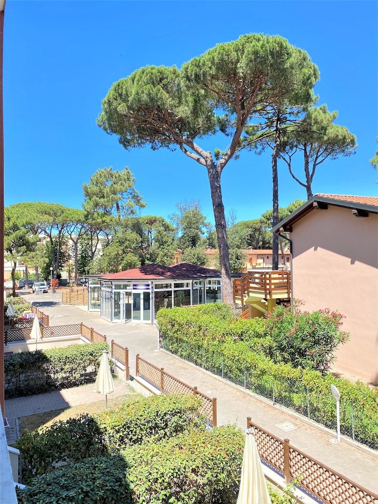 Residence il Poggio dei Pini 33/43
