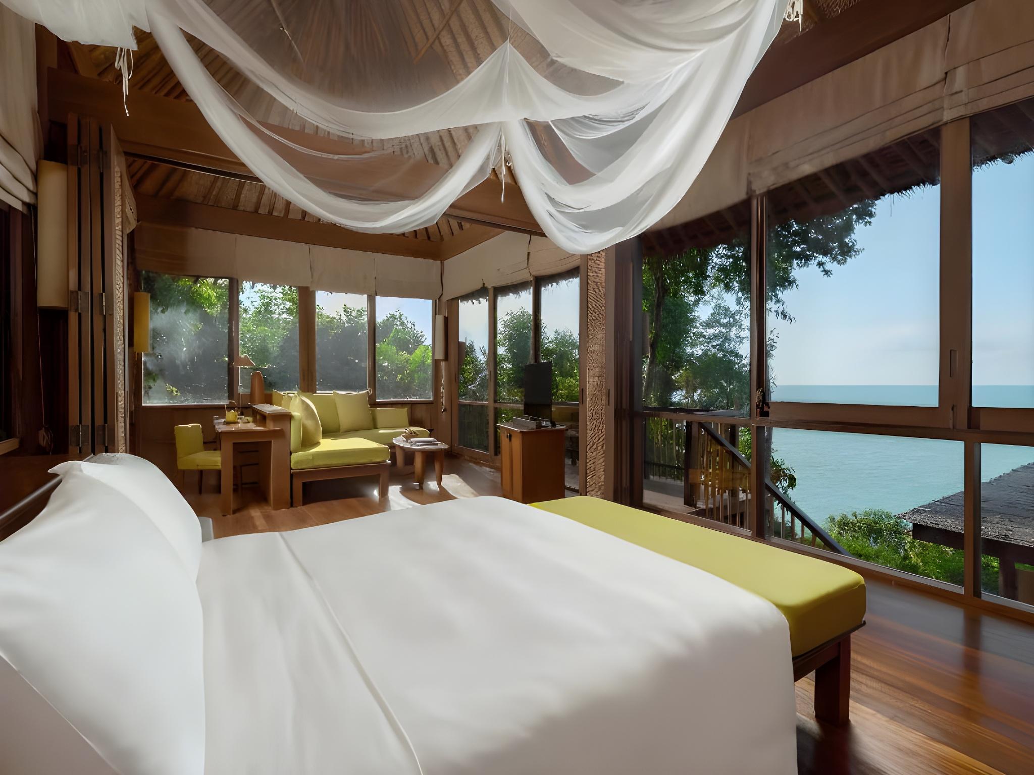 Pool, Suite, Villa, Queen Bed, Ocean Front