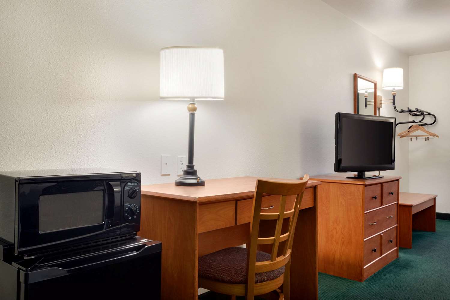 Travelodge by Wyndham Clinton Valley West Court 4/10