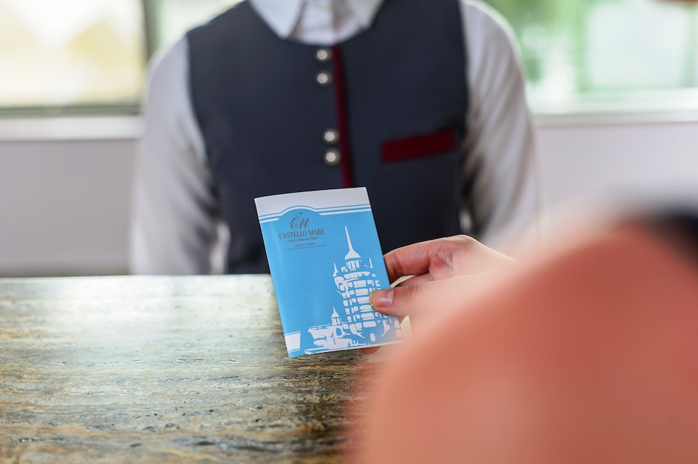 Castello Mare Hotel & Wellness Resort 90/102