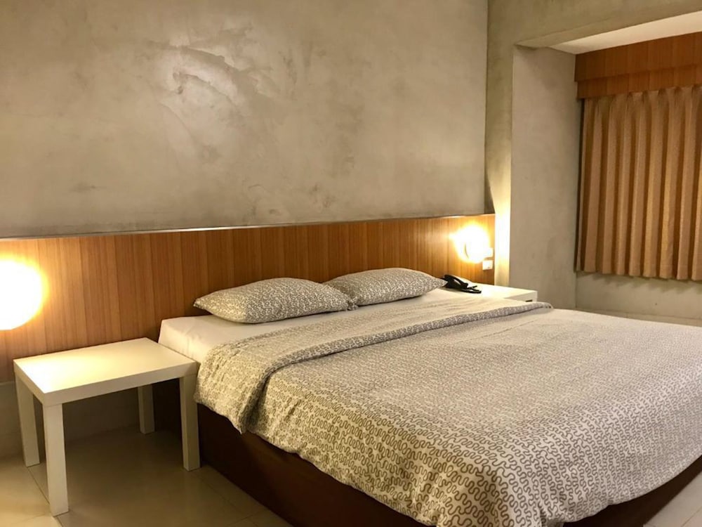 White Palace Hotel Bangkok 16/72