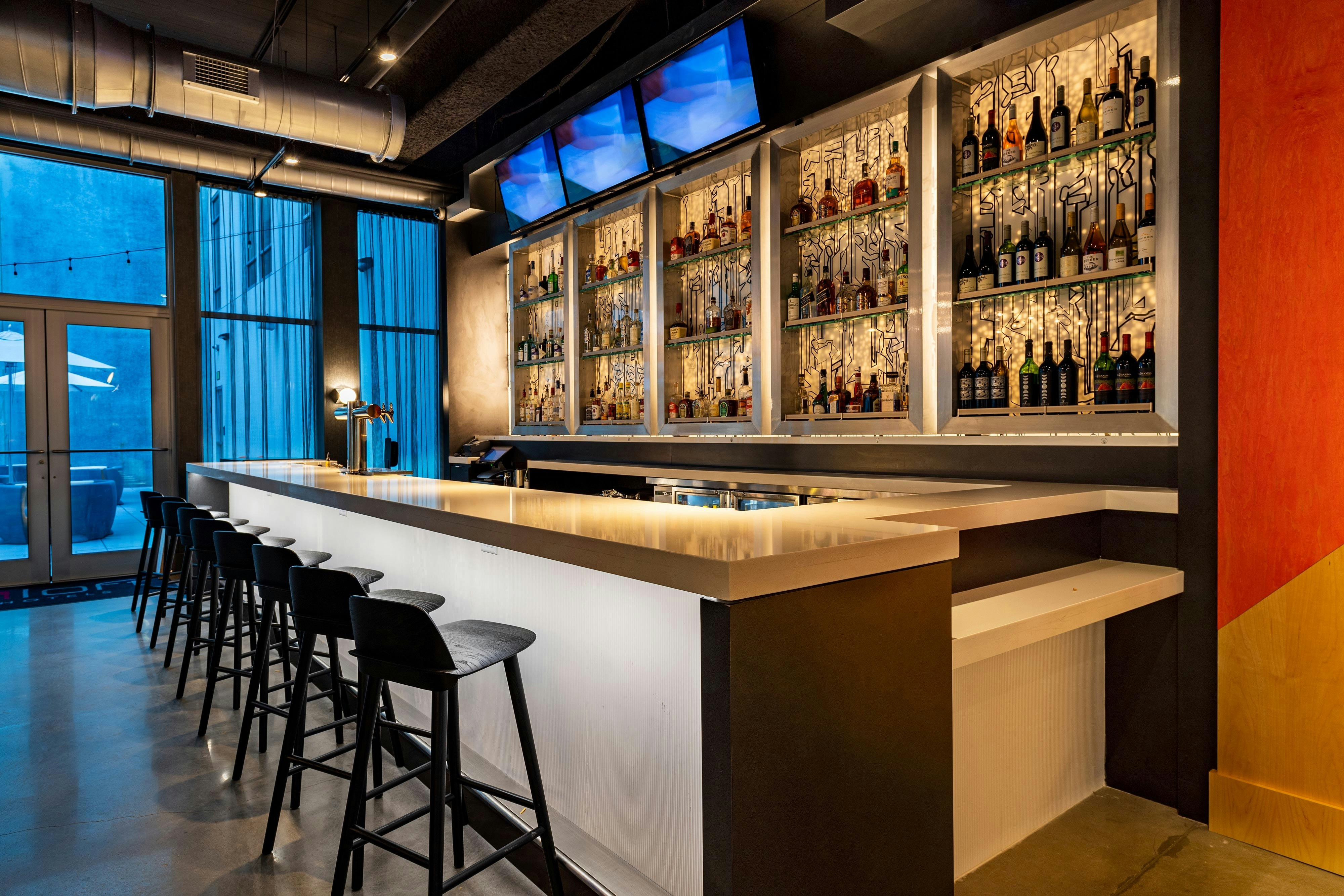 Aloft Savannah Downtown Historic District 16/22