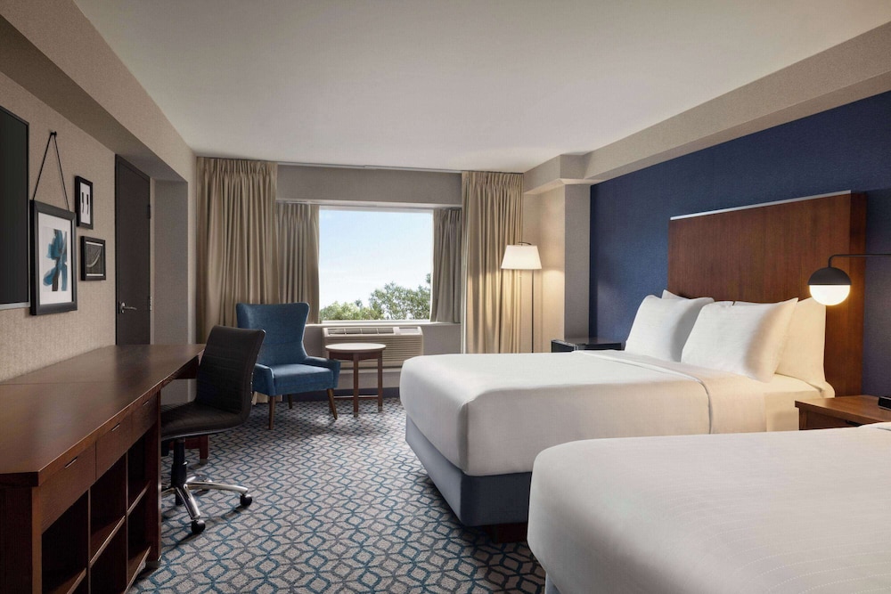 ROOM, 2 QUEEN BEDS, CITY VIEW, ACCESSIBLE