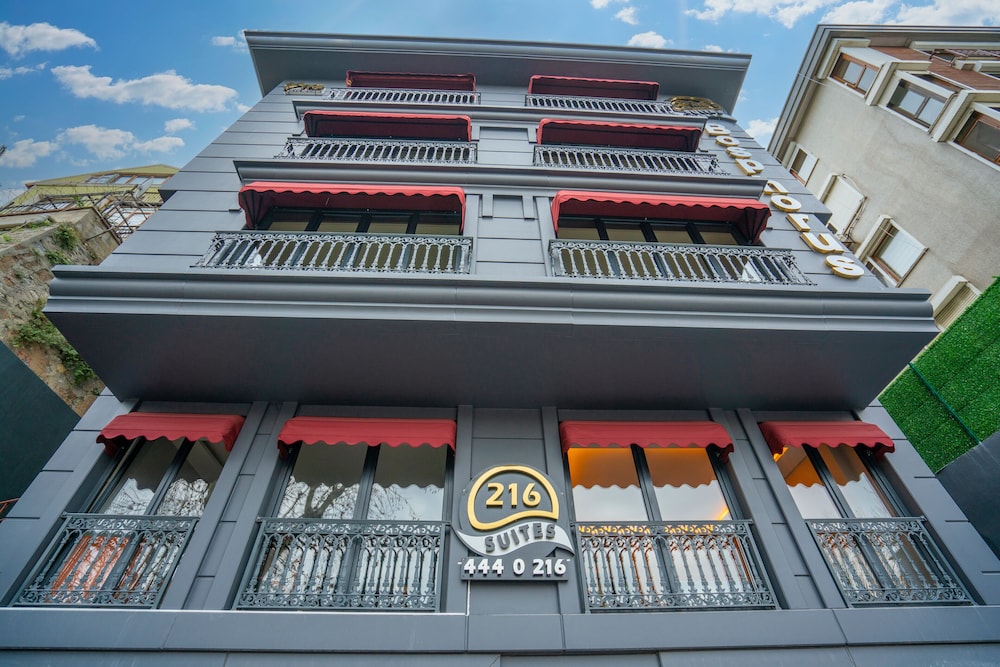216 Bosphorus Suite 2/50