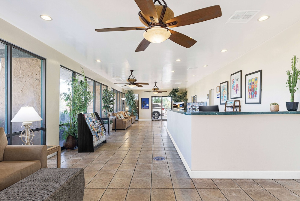 Travelodge By Wyndham Palm Springs 9/41