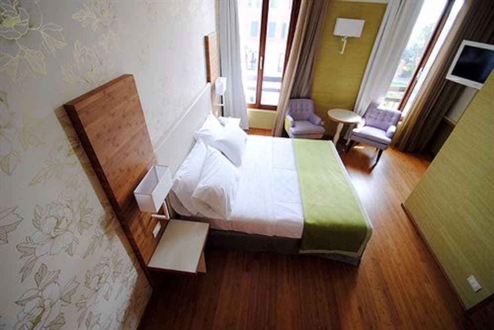 Hotel Eden 28/66