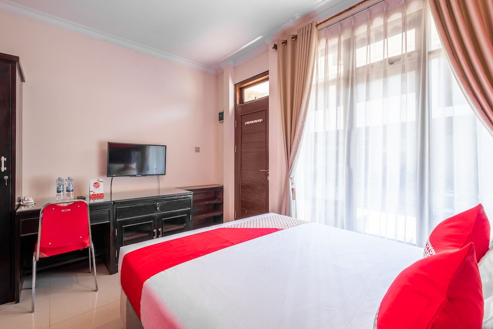 OYO Collection O 1032 Rahayu Residence Syariah 15/30