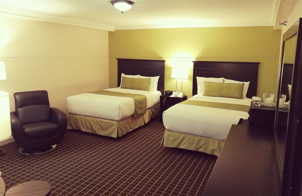 The Wilshire Grand Hotel 24/70
