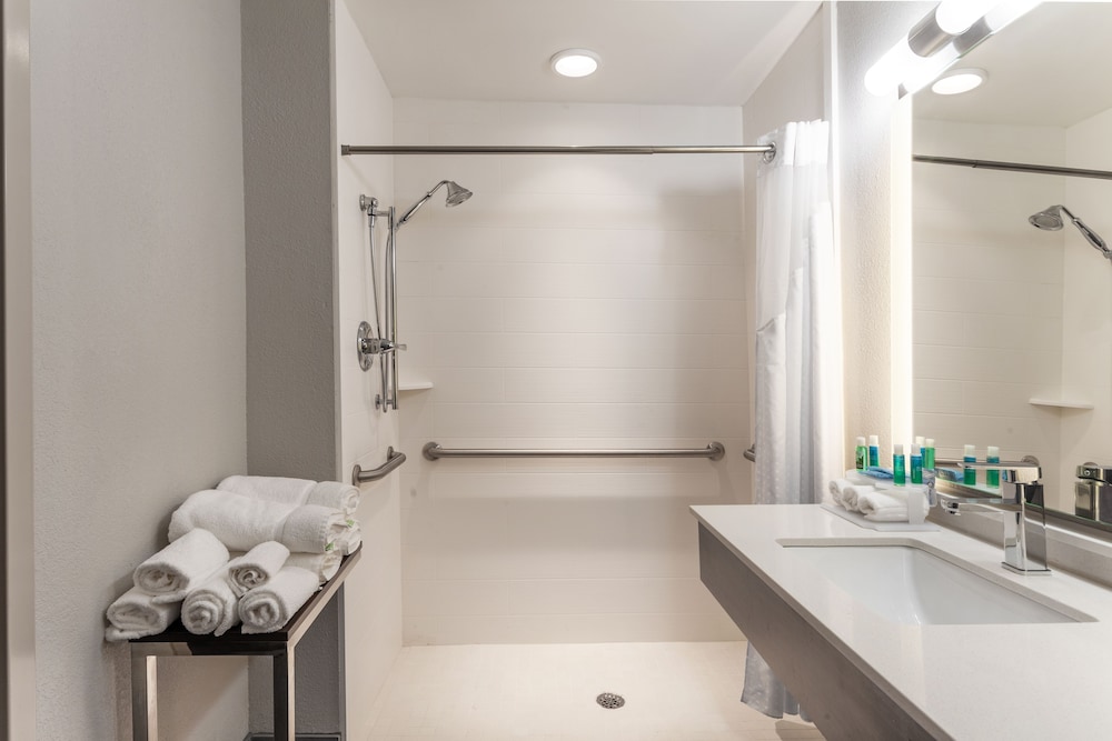 Holiday Inn Express Suites Augusta West Ft Gordon Area 21/69