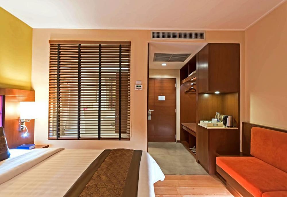 Navarat Heritage Hotel 16/24