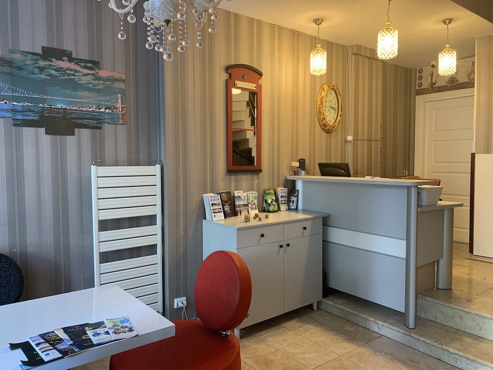 Omar Sultan Suites 2/33