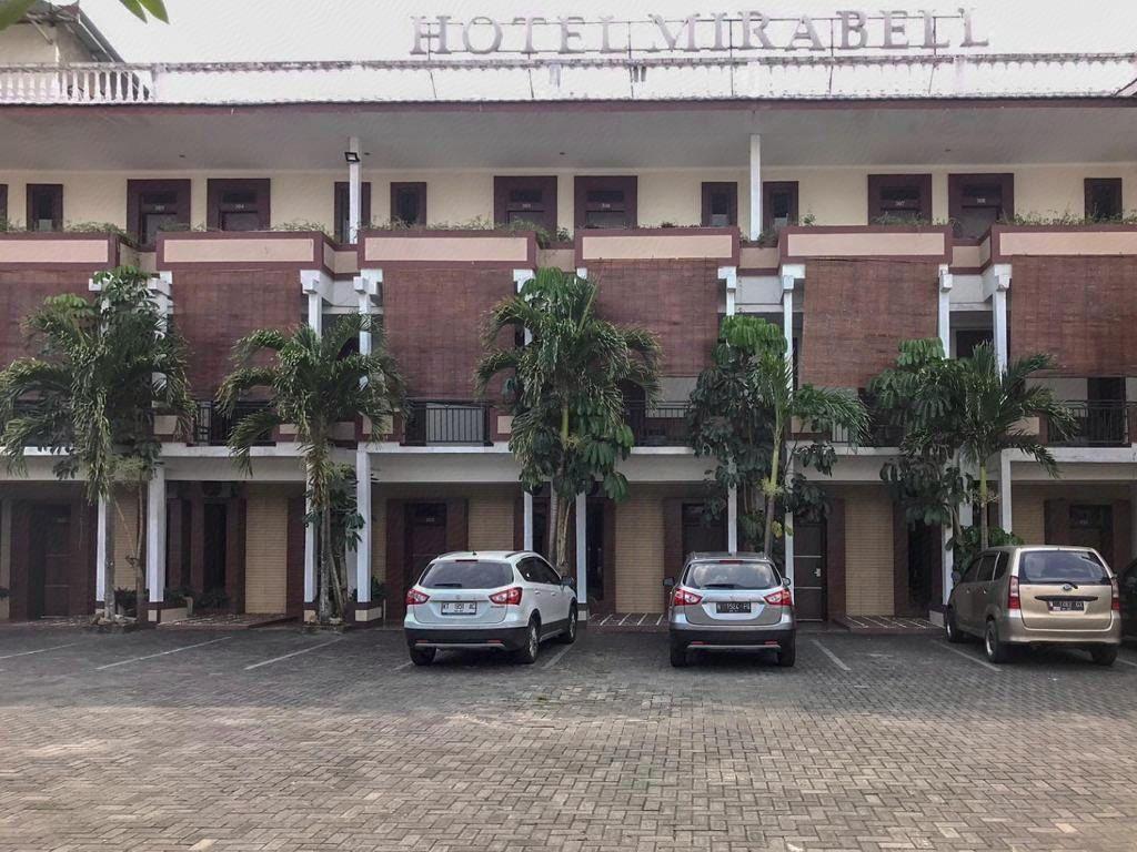 Hotel Mirabell and Convention Hall 19/23