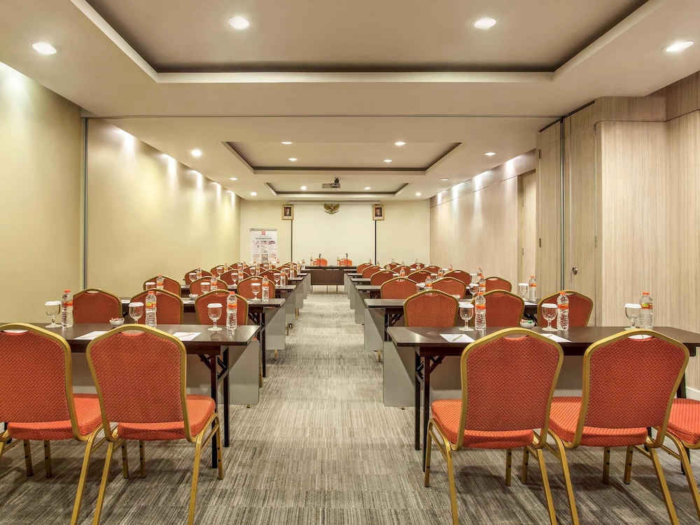 Ibis Surabaya City Center 56/61
