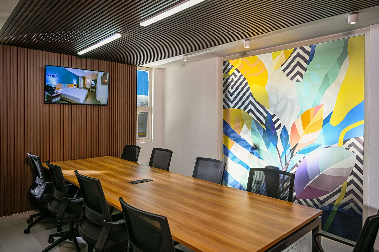 Vista Express Guadalajara Expo SureStay Collection by BW 33/35