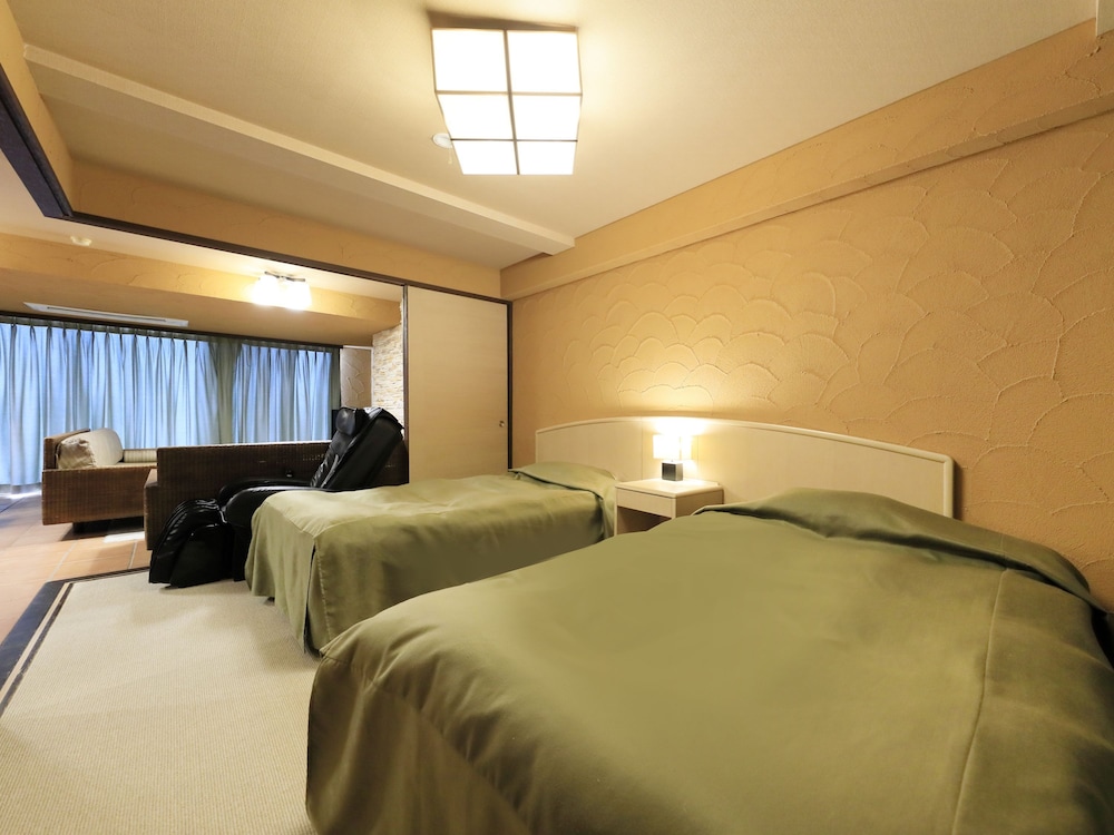 Katsuura Hilltop Hotel & Residence 13/50